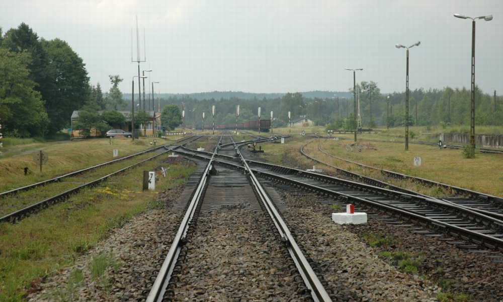 Sprzedam grunty przy linii szerokotorowej pod terminal przeładunkowy